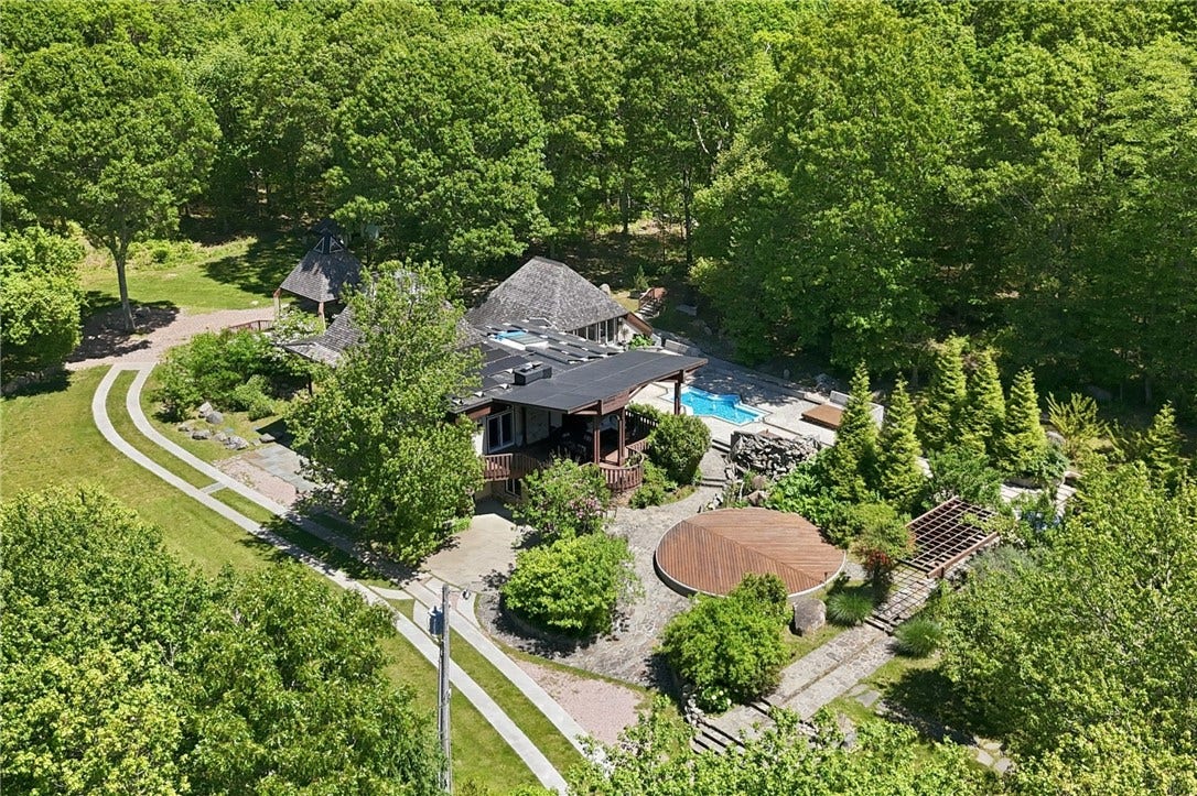 160 Ross Hill Road, Charlestown, RI 02813 160 Ross Hill Road, Charlestown, RI 02813