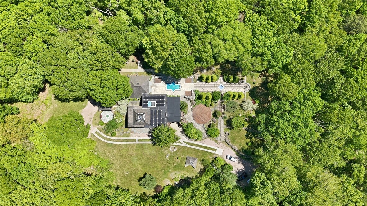 160 Ross Hill Road, Charlestown, RI 02813 160 Ross Hill Road, Charlestown, RI 02813