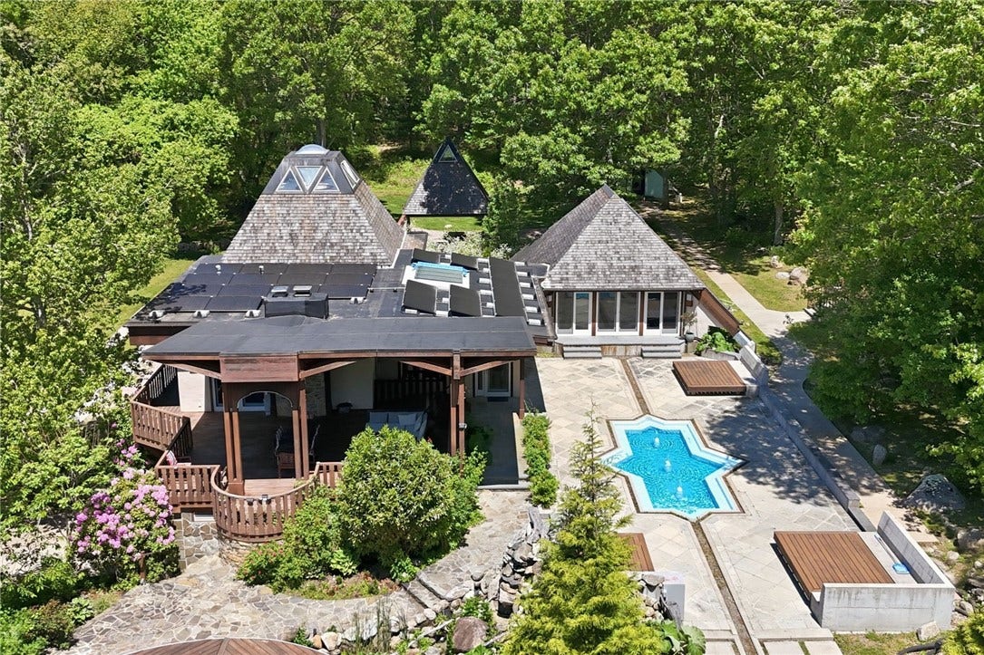 160 Ross Hill Road, Charlestown, RI 02813 160 Ross Hill Road, Charlestown, RI 02813