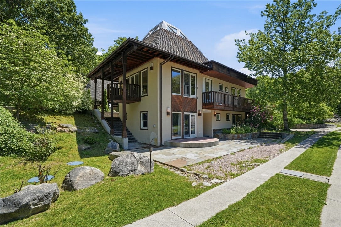 160 Ross Hill Road, Charlestown, RI 02813 160 Ross Hill Road, Charlestown, RI 02813