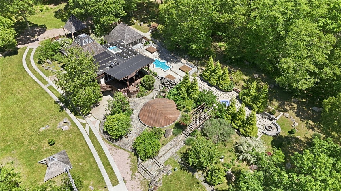 160 Ross Hill Road, Charlestown, RI 02813 160 Ross Hill Road, Charlestown, RI 02813