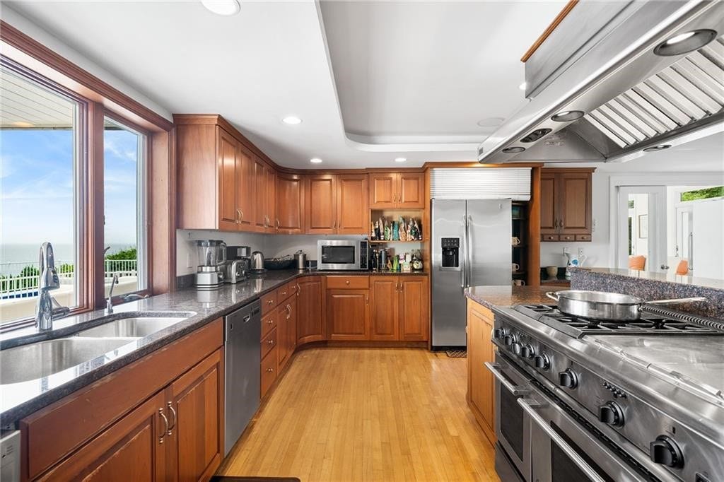 205 Indian Avenue, Portsmouth, RI 02871 205 Indian Avenue, Portsmouth, RI 02871