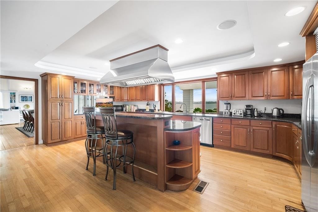 205 Indian Avenue, Portsmouth, RI 02871 205 Indian Avenue, Portsmouth, RI 02871