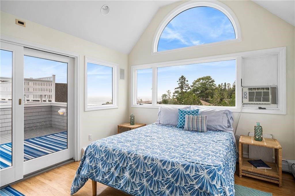 205 Indian Avenue, Portsmouth, RI 02871 205 Indian Avenue, Portsmouth, RI 02871