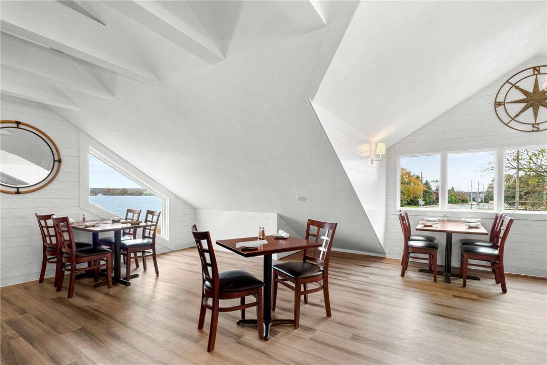 15 Point Road, Portsmouth, RI 02871 15 Point Road, Portsmouth, RI 02871