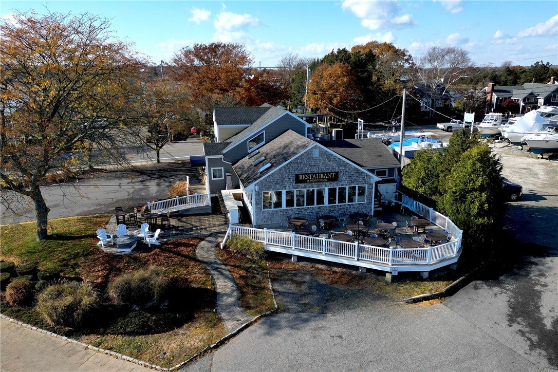 15 Point Road, Portsmouth, RI 02871 15 Point Road, Portsmouth, RI 02871