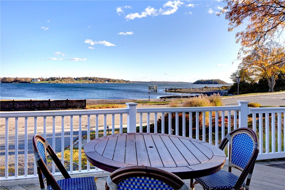 15 Point Road, Portsmouth, RI 02871 15 Point Road, Portsmouth, RI 02871