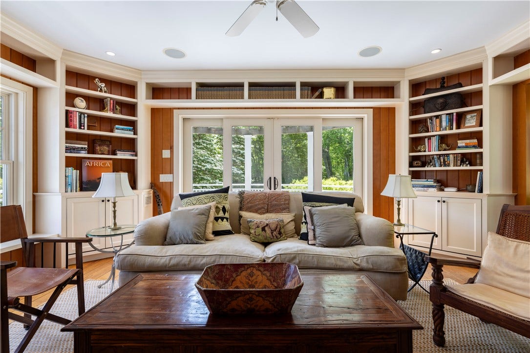 137 Cove Point East, Charlestown, RI 02813 137 Cove Point East, Charlestown, RI 02813