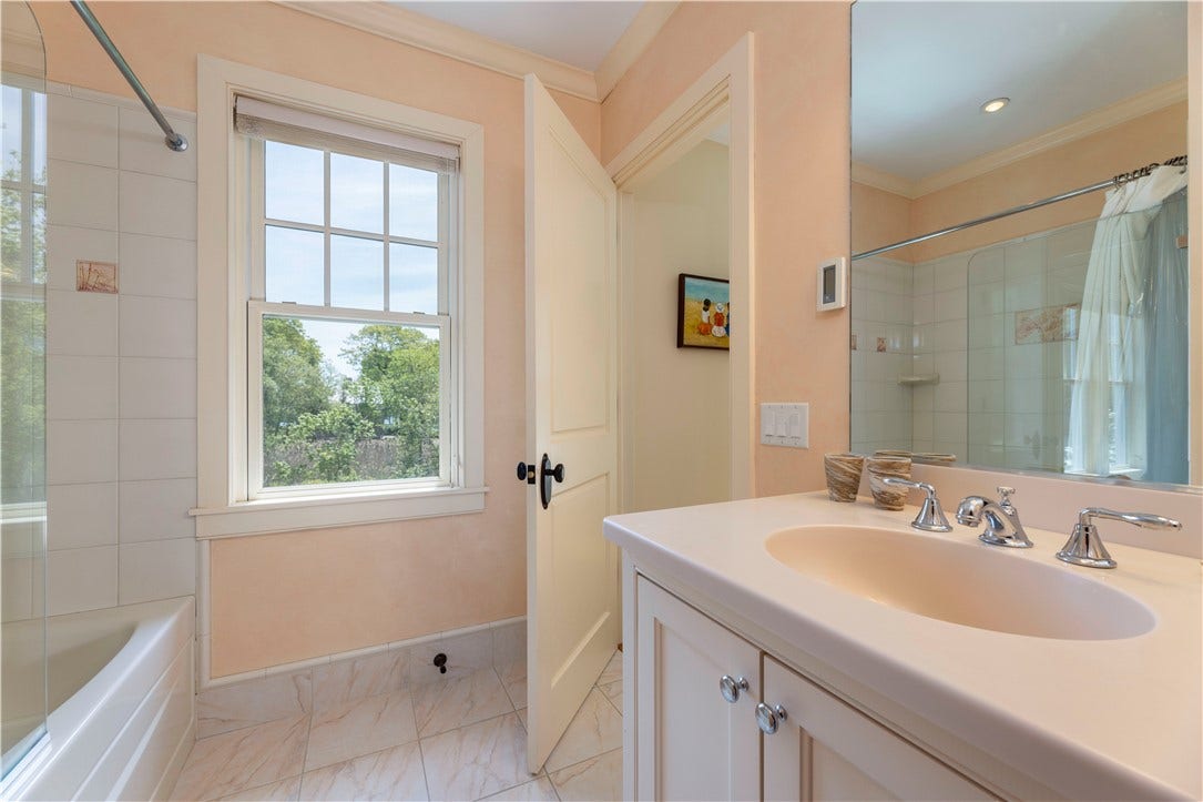 137 Cove Point East, Charlestown, RI 02813 137 Cove Point East, Charlestown, RI 02813
