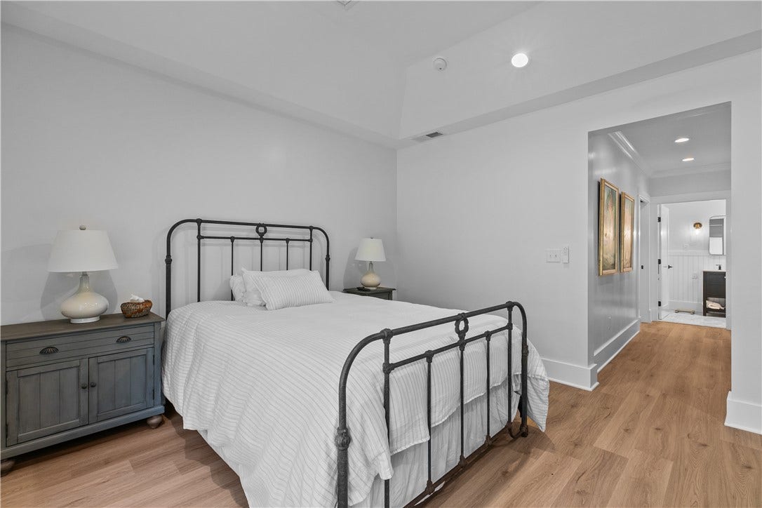 561 Bristol Ferry Road, #B, Portsmouth, RI 02871 561 Bristol Ferry Road, #B, Portsmouth, RI 02871