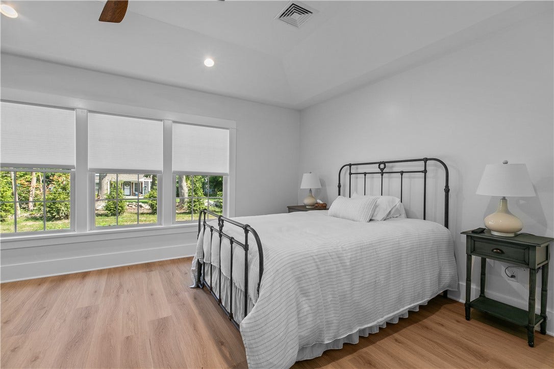 561 Bristol Ferry Road, #B, Portsmouth, RI 02871 561 Bristol Ferry Road, #B, Portsmouth, RI 02871