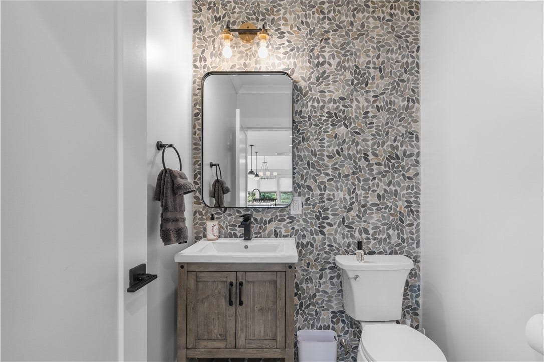 561 Bristol Ferry Road, #B, Portsmouth, RI 02871 561 Bristol Ferry Road, #B, Portsmouth, RI 02871