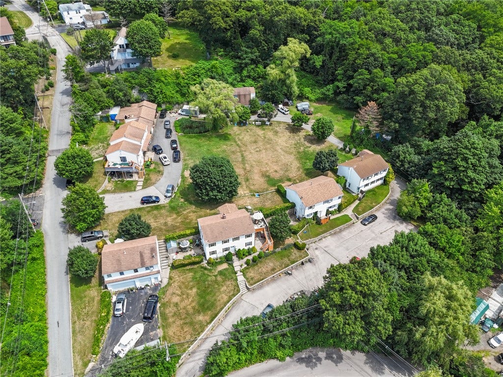 90 Monson Street, Johnston, RI 02919 90 Monson Street, Johnston, RI 02919
