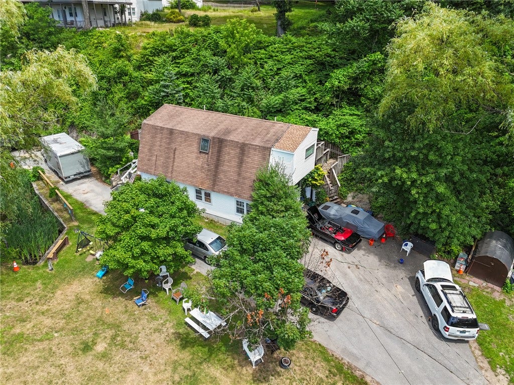 90 Monson Street, Johnston, RI 02919 90 Monson Street, Johnston, RI 02919