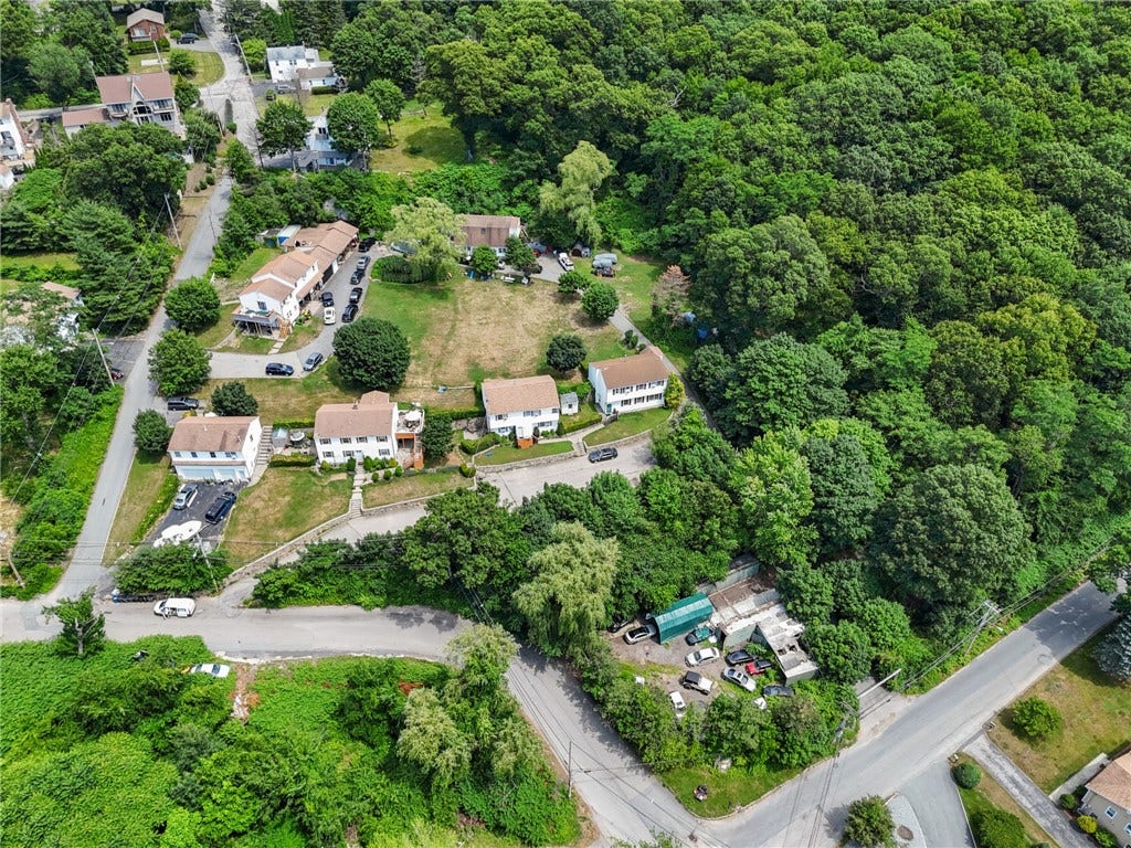 90 Monson Street, Johnston, RI 02919 90 Monson Street, Johnston, RI 02919
