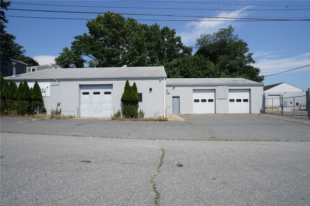 81 Macondray Street, Cumberland, RI 02864 81 Macondray Street, Cumberland, RI 02864