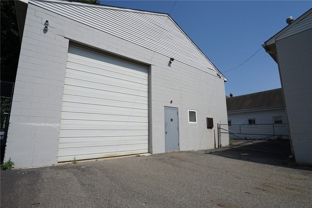 81 Macondray Street, Cumberland, RI 02864 81 Macondray Street, Cumberland, RI 02864
