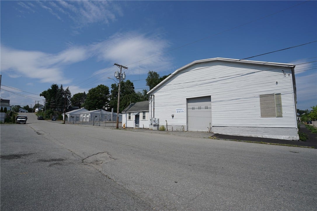 81 Macondray Street, Cumberland, RI 02864 81 Macondray Street, Cumberland, RI 02864
