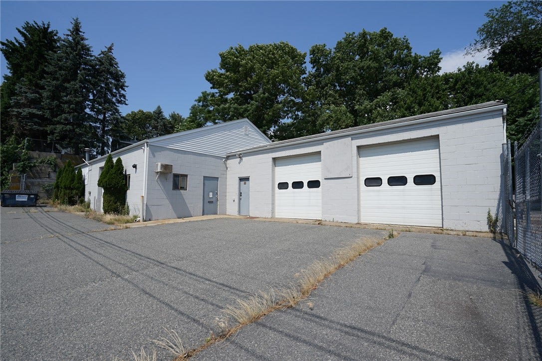 81 Macondray Street, Cumberland, RI 02864 81 Macondray Street, Cumberland, RI 02864