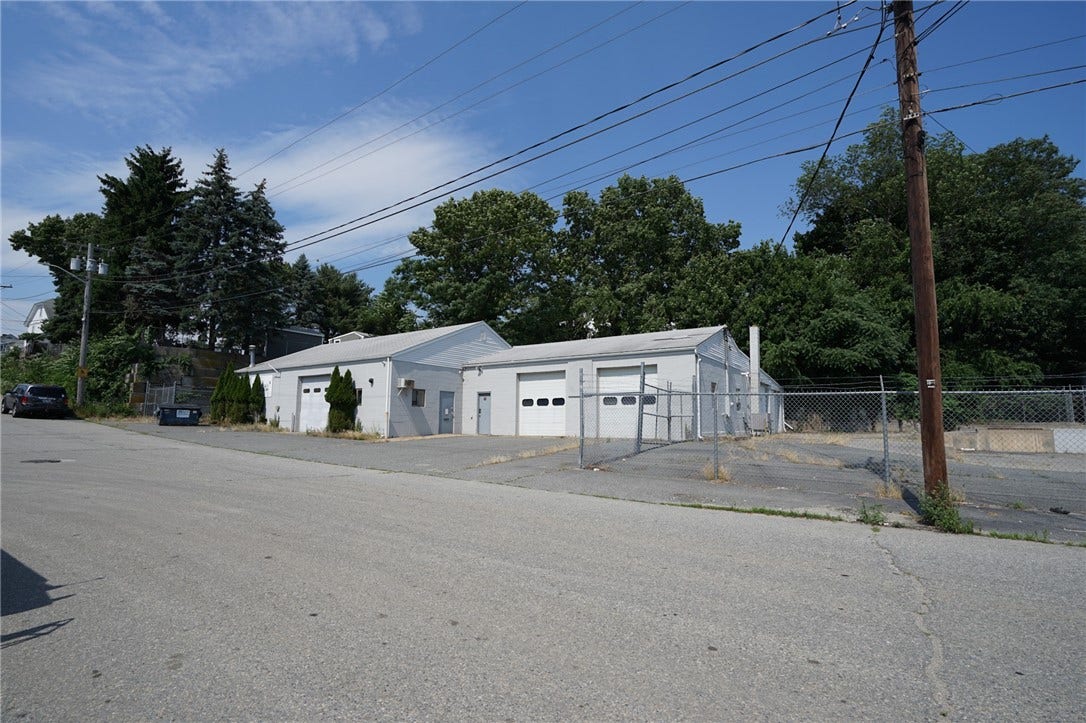 81 Macondray Street, Cumberland, RI 02864 81 Macondray Street, Cumberland, RI 02864
