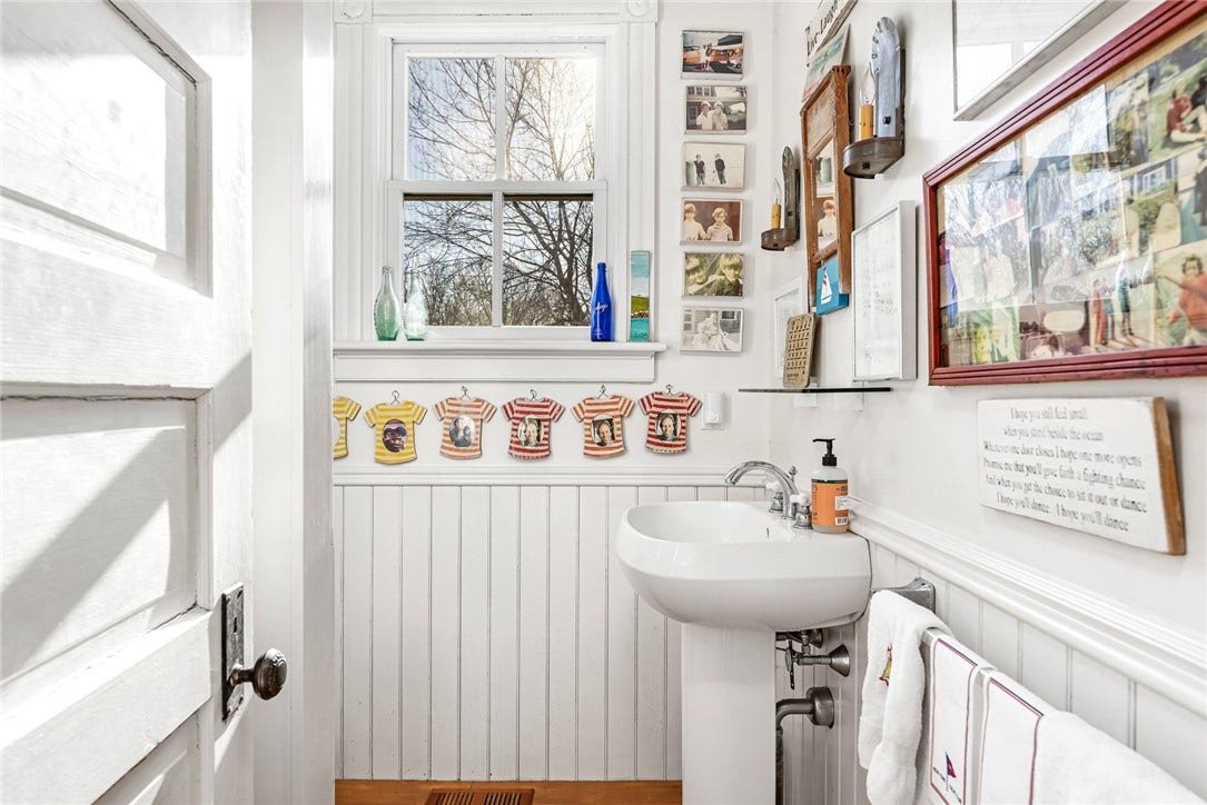 26 East Hills Road, Westerly, RI 02891