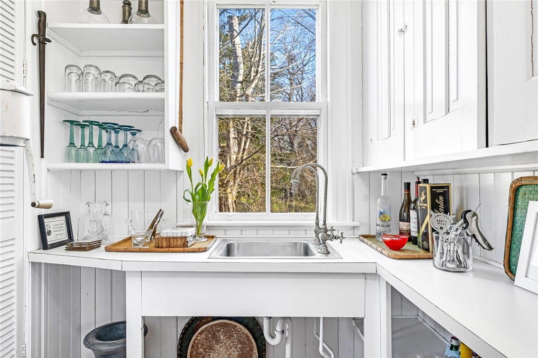26 East Hills Road, Westerly, RI 02891