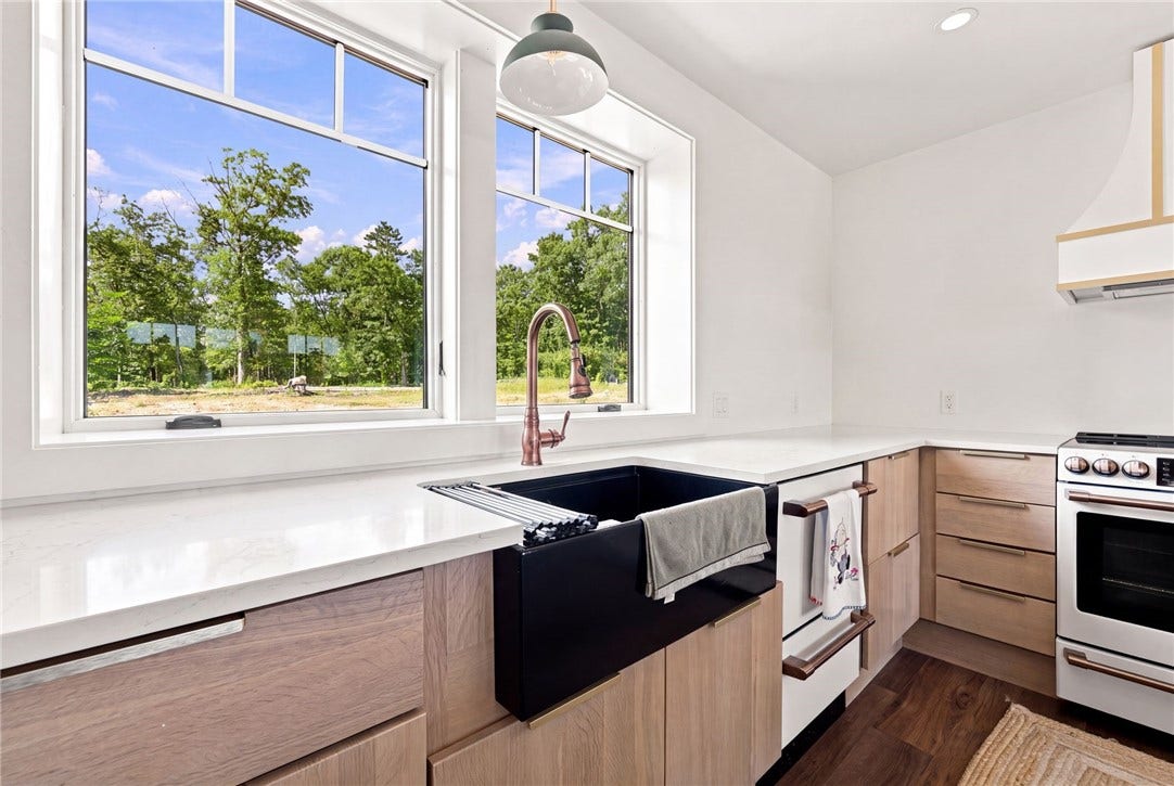 224 Greenhouse Road, Coventry, RI 02827 224 Greenhouse Road, Coventry, RI 02827