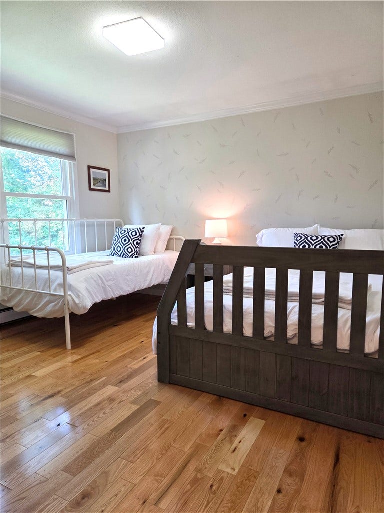46 Steamboat Street, Jamestown, RI 02835 Full + Twin Sleeps 3