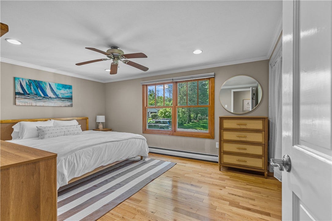 46 Steamboat Street, Jamestown, RI 02835 King Bdrm