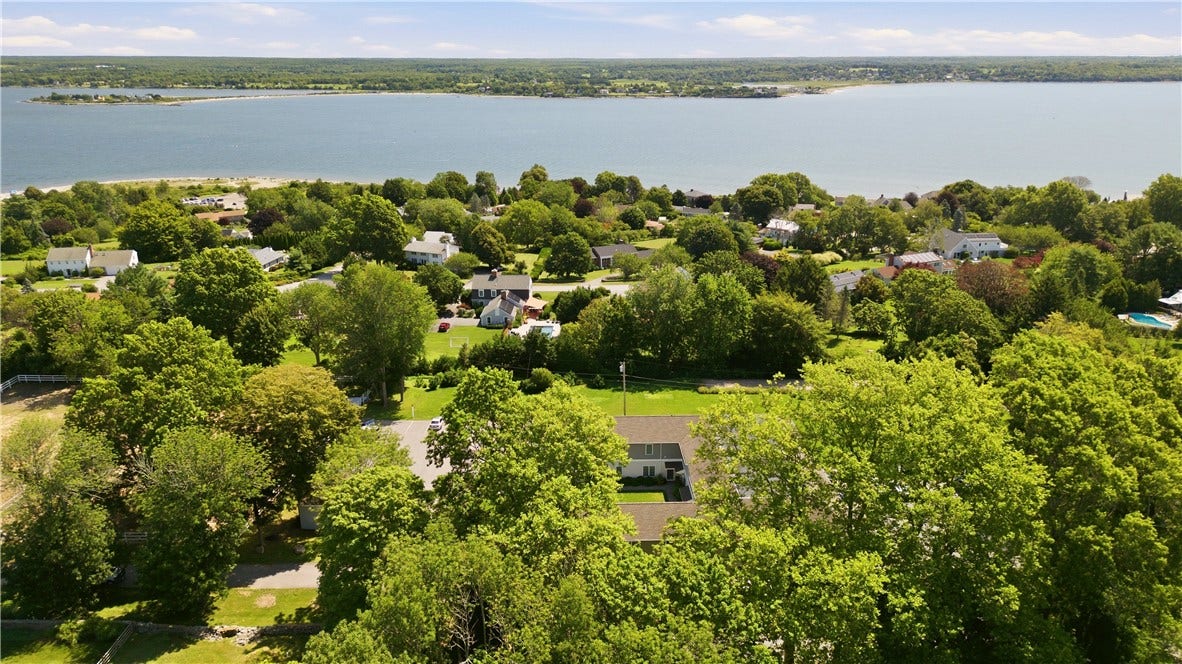 94 Sandy Point Farm Road, #6, Portsmouth, RI 02871 94 Sandy Point Farm Road, #6, Portsmouth, RI 02871