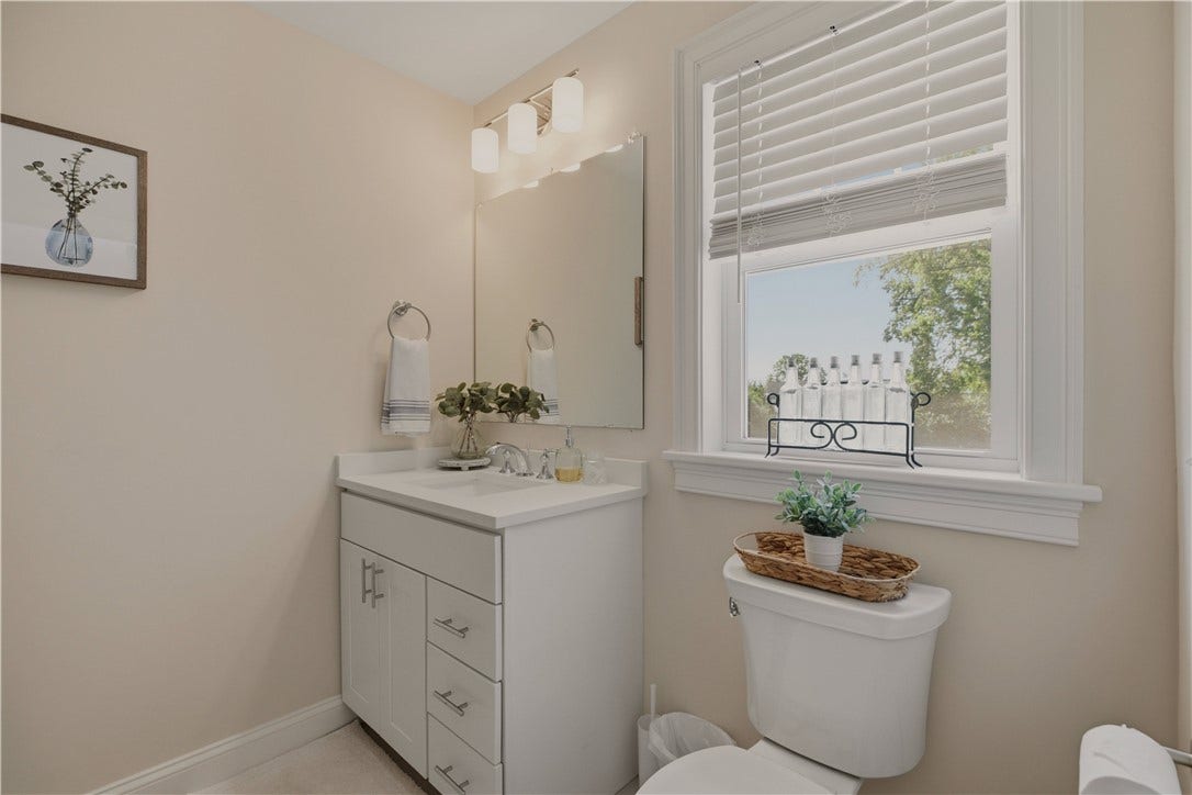 94 Sandy Point Farm Road, #6, Portsmouth, RI 02871 94 Sandy Point Farm Road, #6, Portsmouth, RI 02871
