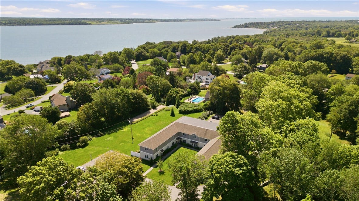 94 Sandy Point Farm Road, #6, Portsmouth, RI 02871 94 Sandy Point Farm Road, #6, Portsmouth, RI 02871