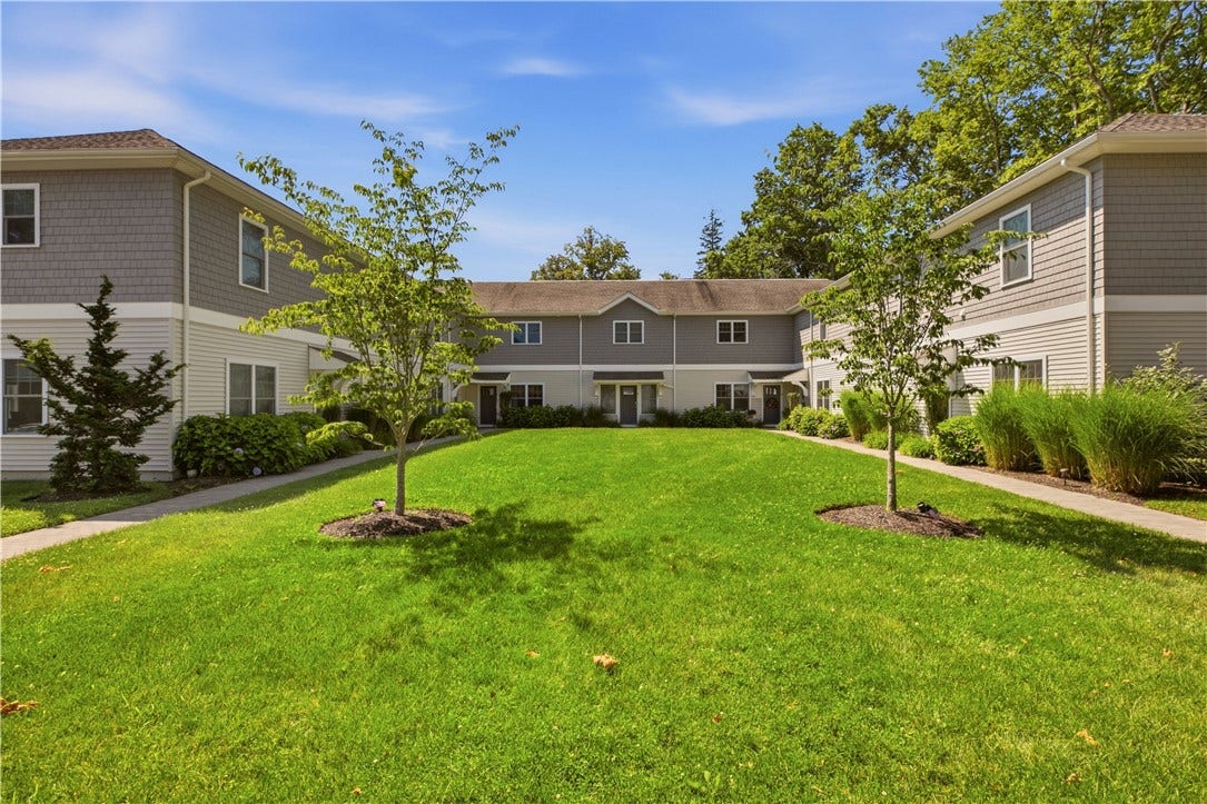 94 Sandy Point Farm Road, #6, Portsmouth, RI 02871 94 Sandy Point Farm Road, #6, Portsmouth, RI 02871