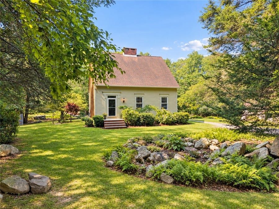 Property photo for 840 Lake Road, Tiverton, RI