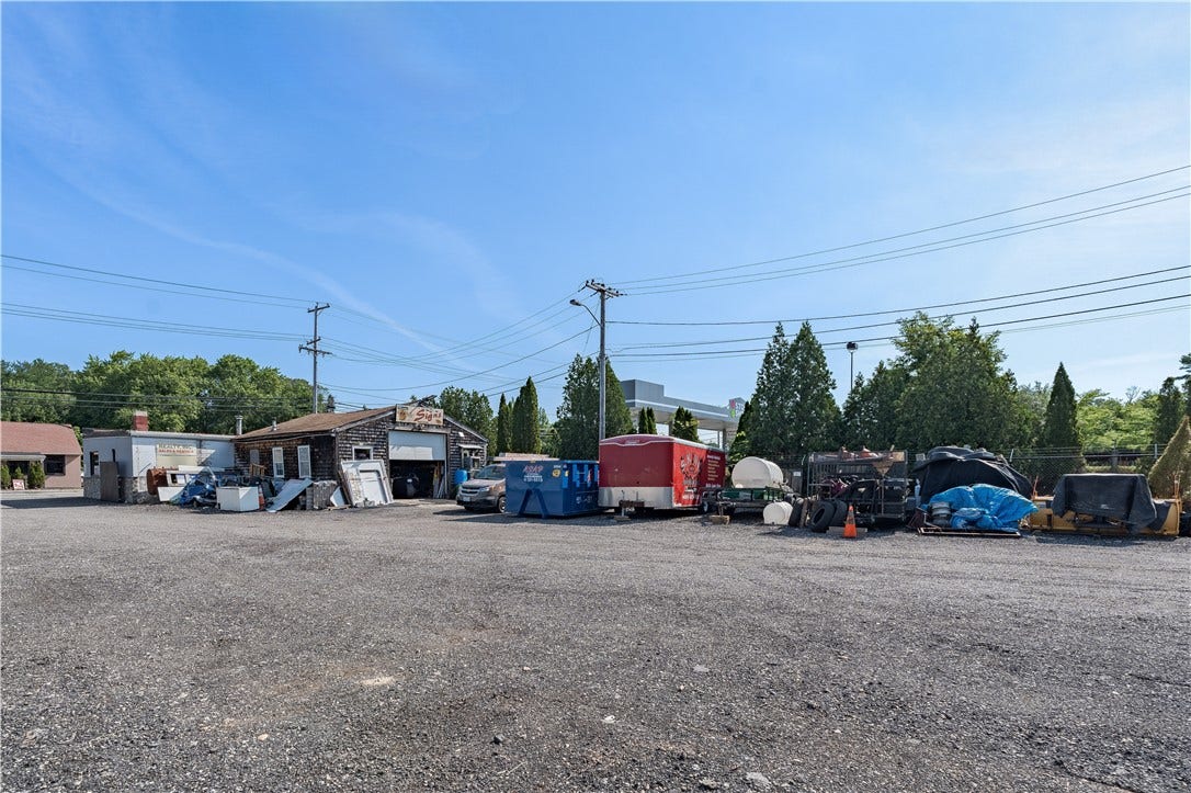 912 Tiogue Avenue, Coventry, RI 02816 912 Tiogue Avenue, Coventry, RI 02816