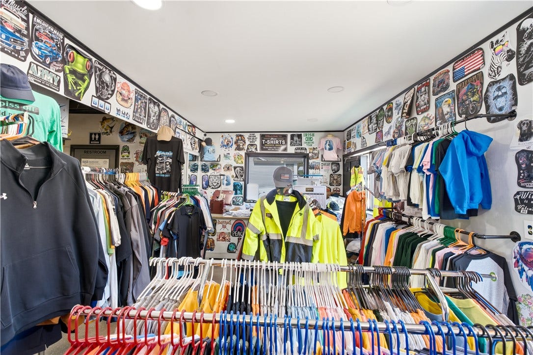 912 Tiogue Avenue, Coventry, RI 02816 912 Tiogue Avenue, Coventry, RI 02816