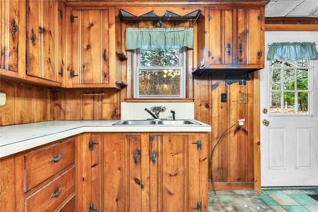 119 Breakheart Hill Road, West Greenwich, RI 02817 119 Breakheart Hill Road, West Greenwich, RI 02817