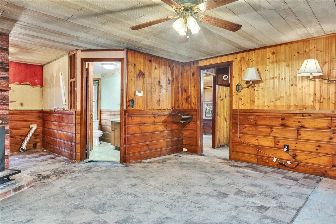 119 Breakheart Hill Road, West Greenwich, RI 02817 119 Breakheart Hill Road, West Greenwich, RI 02817