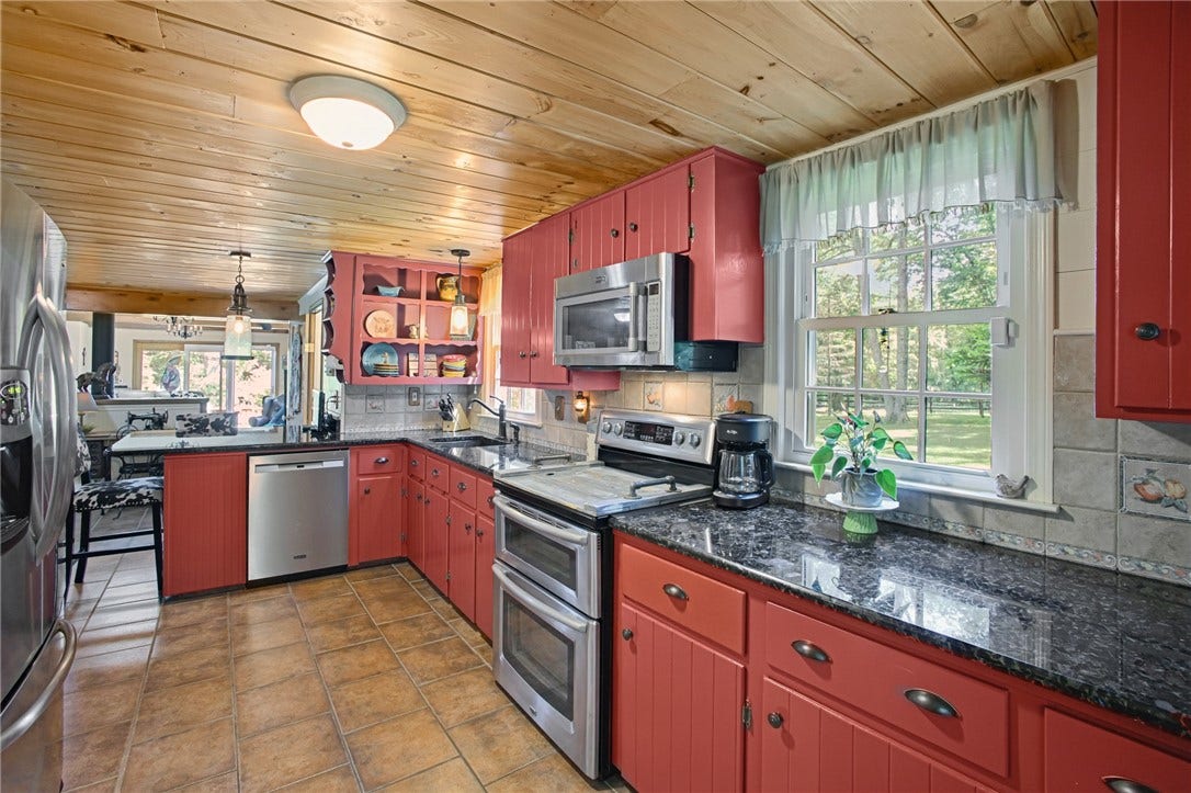 22 Burgess Road, Foster, RI 02825 22 Burgess Road, Foster, RI 02825