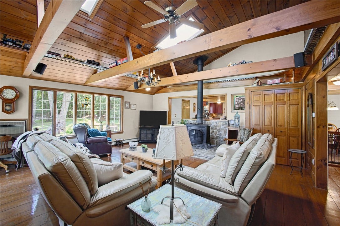 22 Burgess Road, Foster, RI 02825 22 Burgess Road, Foster, RI 02825