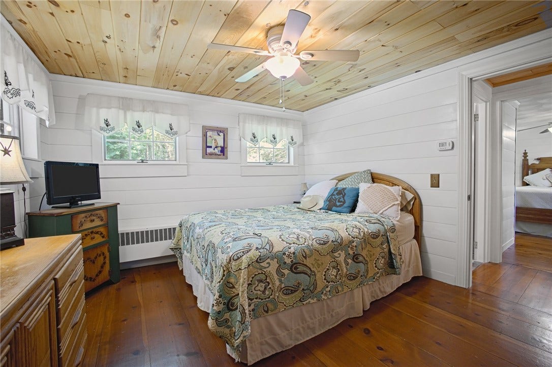 22 Burgess Road, Foster, RI 02825 22 Burgess Road, Foster, RI 02825