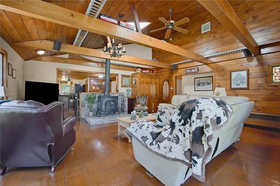 22 Burgess Road, Foster, RI 02825 22 Burgess Road, Foster, RI 02825
