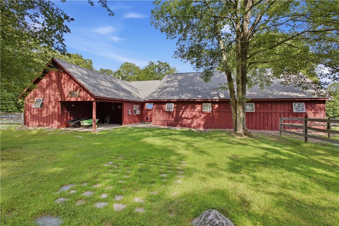 22 Burgess Road, Foster, RI 02825 22 Burgess Road, Foster, RI 02825