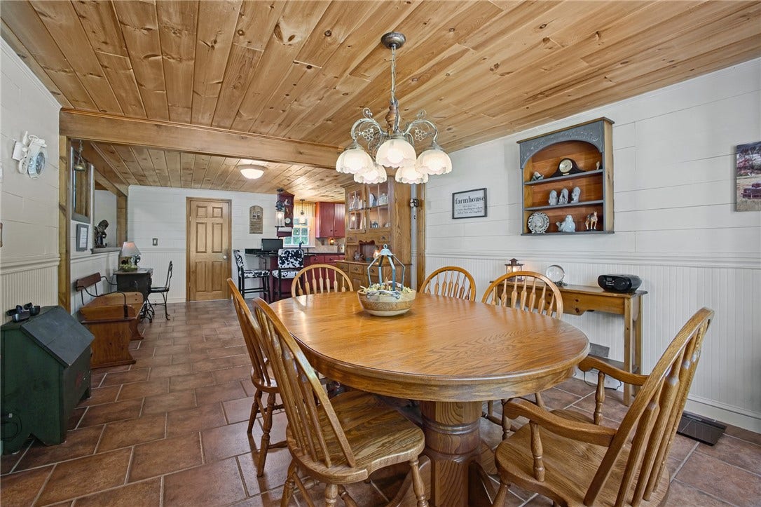 22 Burgess Road, Foster, RI 02825 22 Burgess Road, Foster, RI 02825