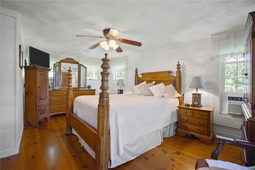 22 Burgess Road, Foster, RI 02825 22 Burgess Road, Foster, RI 02825