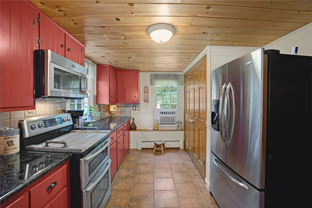 22 Burgess Road, Foster, RI 02825 22 Burgess Road, Foster, RI 02825