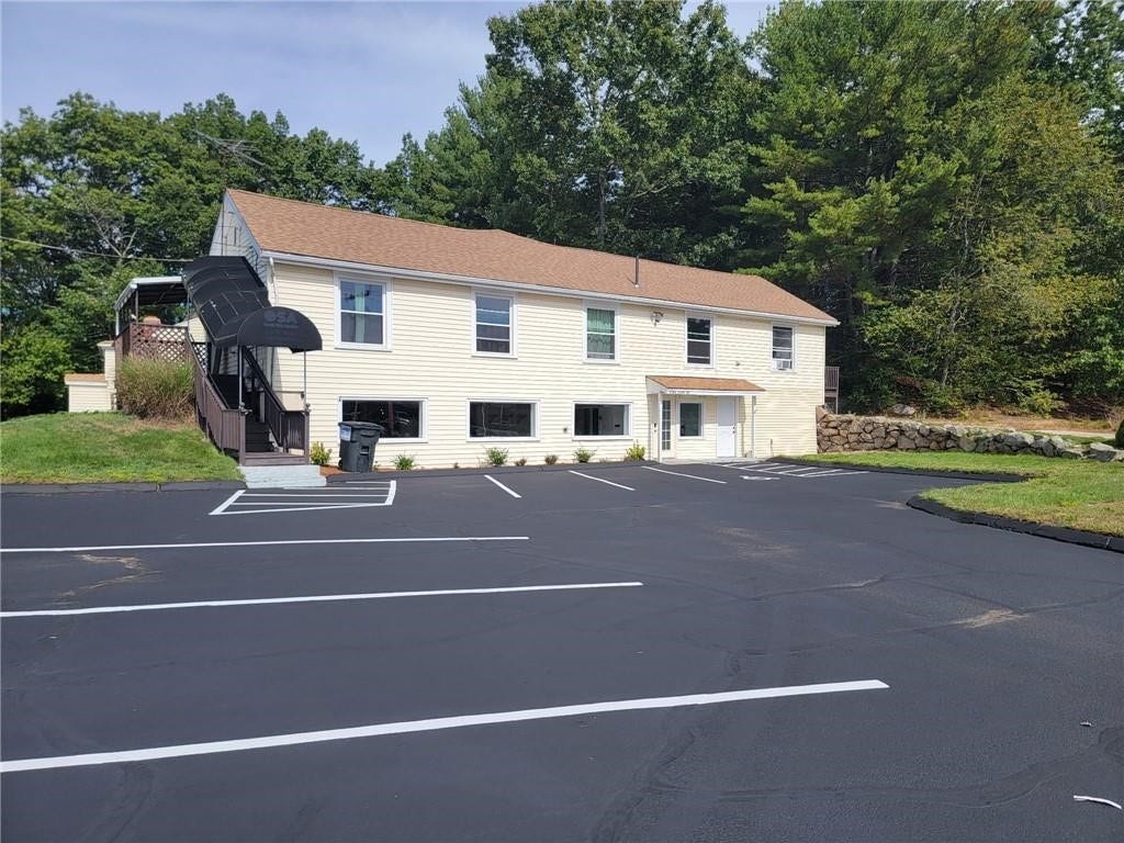 1049 Tiogue Avenue, #F, Coventry, RI 02816 1049 Tiogue Avenue, #F, Coventry, RI 02816