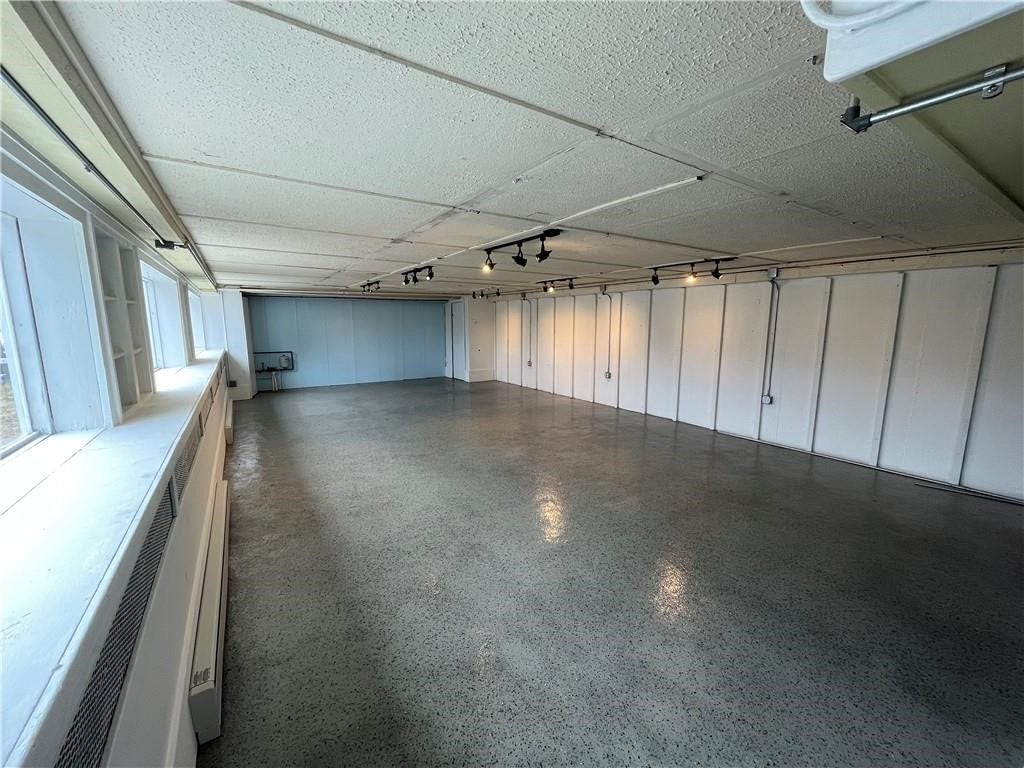 1049 Tiogue Avenue, #F, Coventry, RI 02816 1049 Tiogue Avenue, #F, Coventry, RI 02816