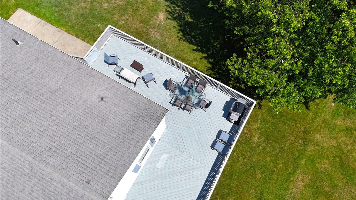 33 Glendale Road, Narragansett, RI 02882 33 Glendale Road, Narragansett, RI 02882