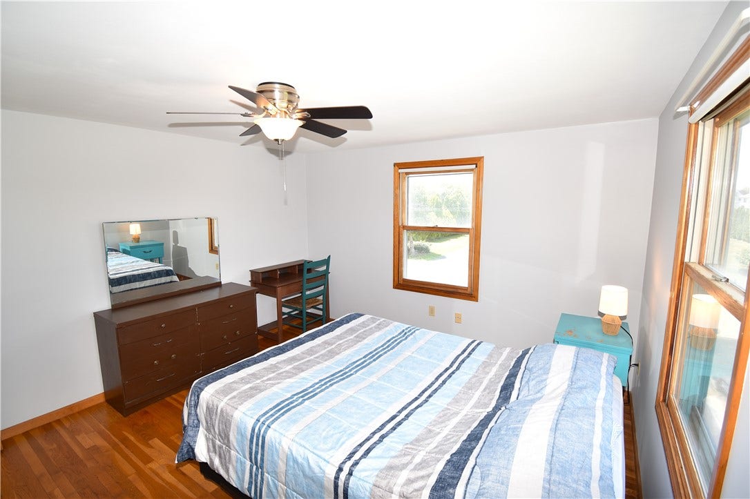 33 Glendale Road, Narragansett, RI 02882 33 Glendale Road, Narragansett, RI 02882